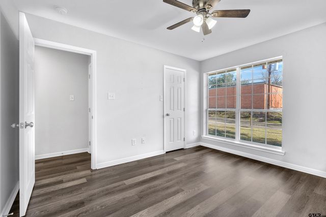 103 Lyle St, Gladewater, TX 75647