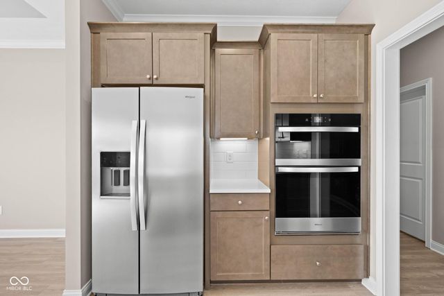 6180 Preserve Way, Mccordsville, IN 46055