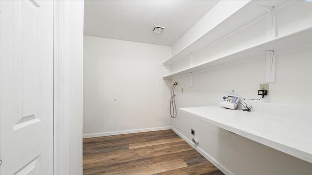 6730 W 9th Ave, Kennewick, WA 99336