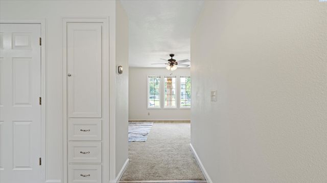 6730 W 9th Ave, Kennewick, WA 99336