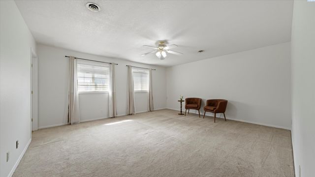 6730 W 9th Ave, Kennewick, WA 99336