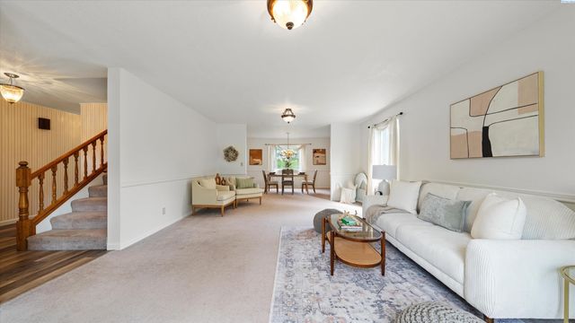 6730 W 9th Ave, Kennewick, WA 99336