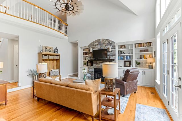146 Coal Creek Drive, Boiling Springs, SC 29316