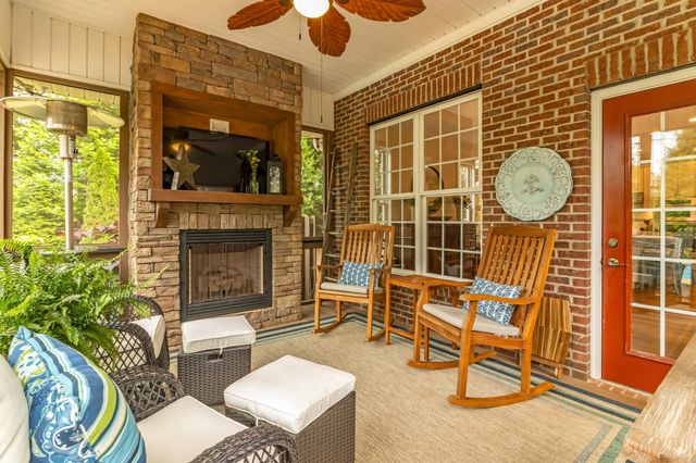 146 Coal Creek Drive, Boiling Springs, SC 29316