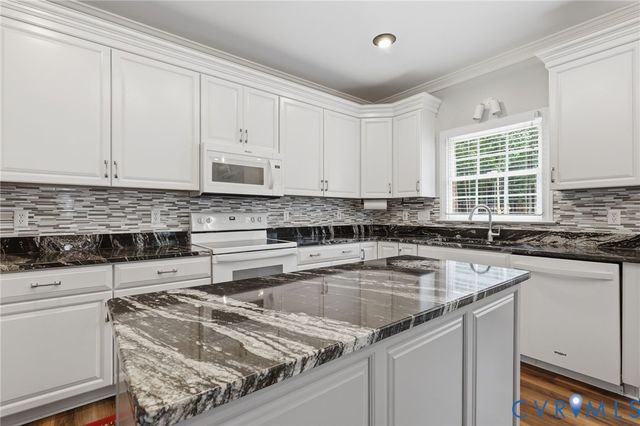12124 Glen Kilchurn Dr, Chesterfield, VA 23838
