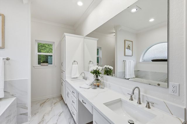 9017 Laredo Drive, Irving, TX 75063