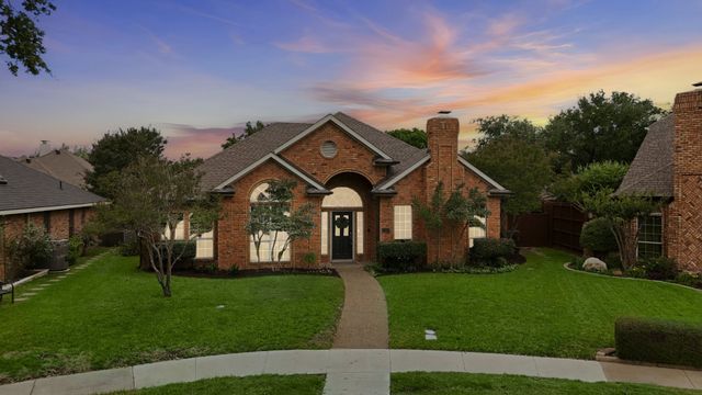 9017 Laredo Drive, Irving, TX 75063