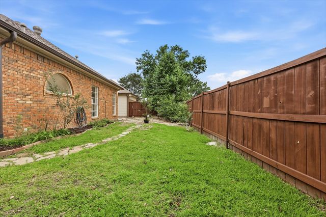 9017 Laredo Drive, Irving, TX 75063