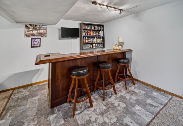 7137 Soppe Farms Road, Waterloo, IA 50702