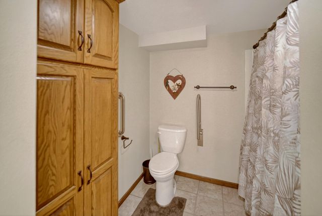 7137 Soppe Farms Road, Waterloo, IA 50702