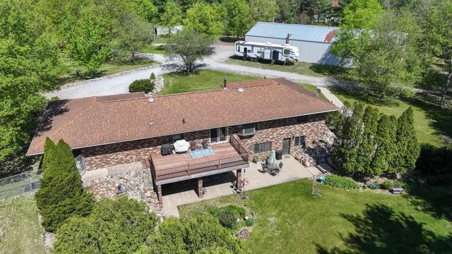 7137 Soppe Farms Road, Waterloo, IA 50702
