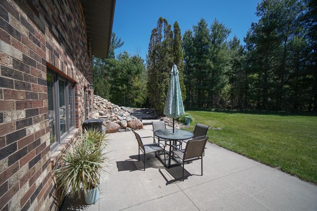 7137 Soppe Farms Road, Waterloo, IA 50702