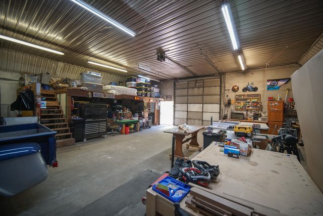 7137 Soppe Farms Road, Waterloo, IA 50702