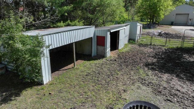 7137 Soppe Farms Road, Waterloo, IA 50702
