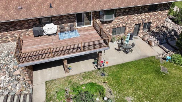 7137 Soppe Farms Road, Waterloo, IA 50702