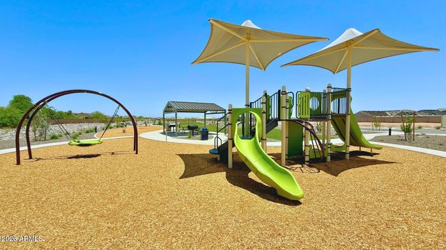 15244 W GRAY FOX Trail, Surprise, AZ 85387