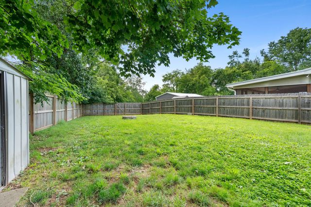 109 Tyree Springs Rd, White House, TN 37188
