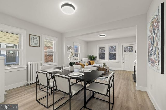 825 LYNDALE AVE, Trenton, NJ 08629