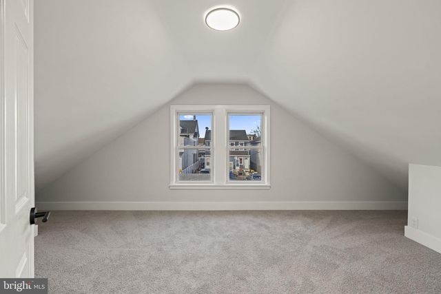 825 LYNDALE AVE, Trenton, NJ 08629