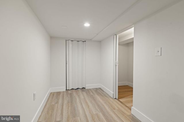 825 LYNDALE AVE, Trenton, NJ 08629