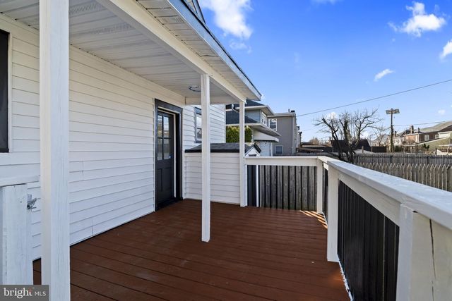 825 LYNDALE AVE, Trenton, NJ 08629