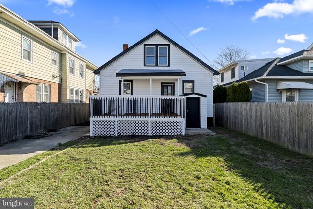 825 LYNDALE AVE, Trenton, NJ 08629