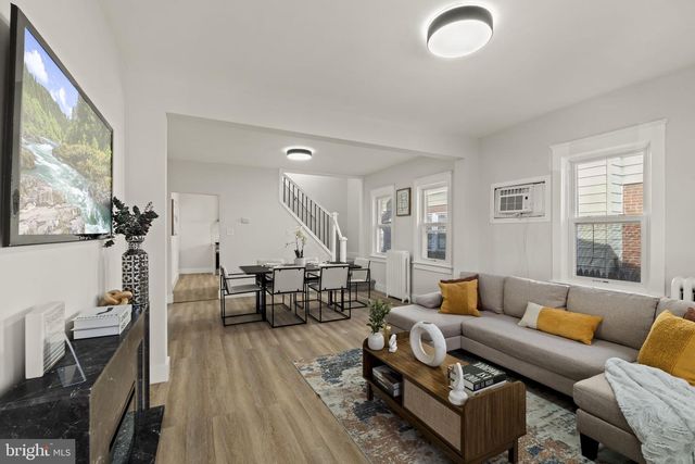 825 LYNDALE AVE, Trenton, NJ 08629