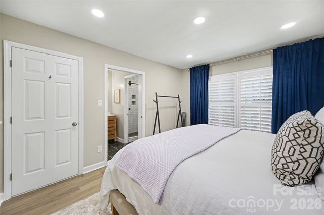 6008 Alexa Road, Charlotte, NC 28277