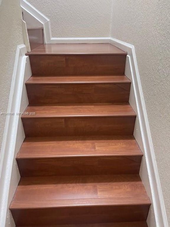 Image 7 of property listing at 4403 NW 115th Ave, Coral Springs, FL 33065