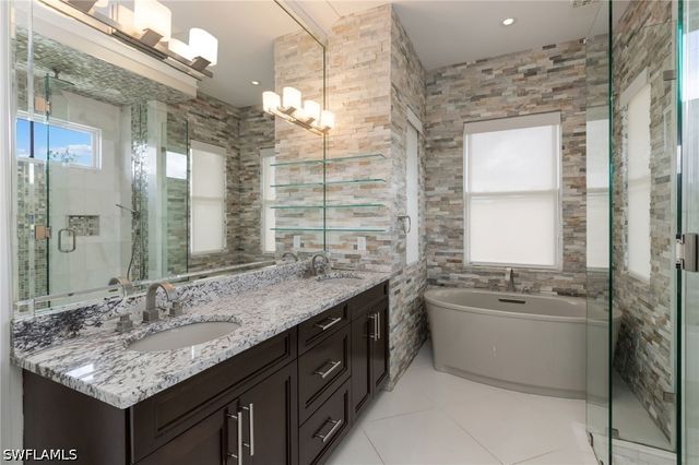 3585 33rd AVE NE, Naples, FL 34120