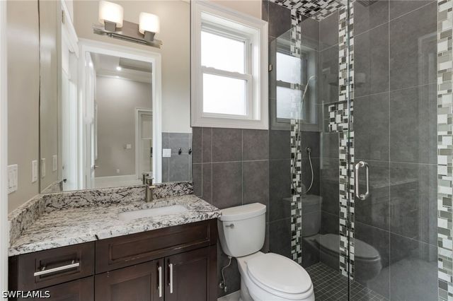 3585 33rd AVE NE, Naples, FL 34120