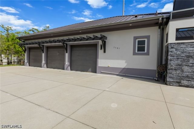 3585 33rd AVE NE, Naples, FL 34120