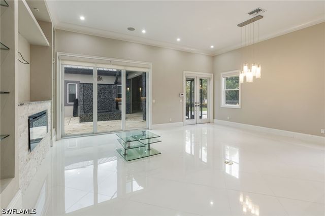 3585 33rd AVE NE, Naples, FL 34120