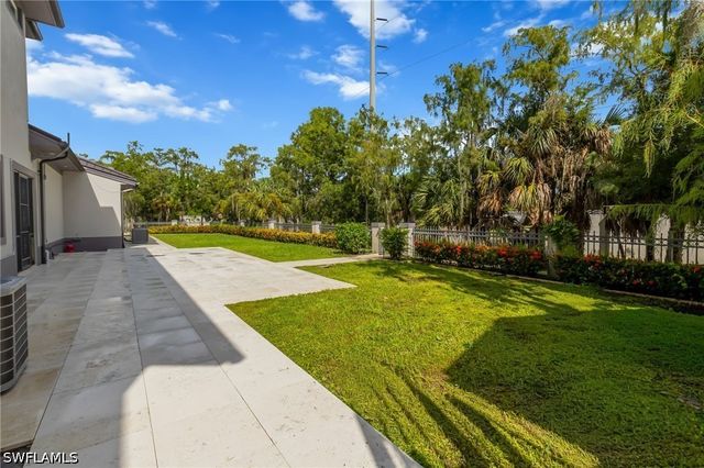3585 33rd AVE NE, Naples, FL 34120
