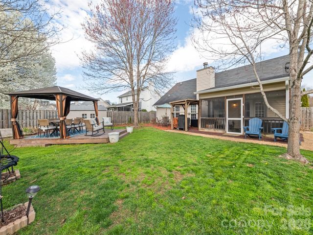 922 Woodhill Drive, Fletcher, NC 28732