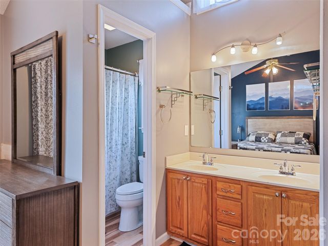 922 Woodhill Drive, Fletcher, NC 28732