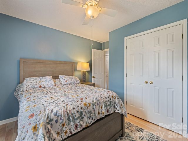 922 Woodhill Drive, Fletcher, NC 28732