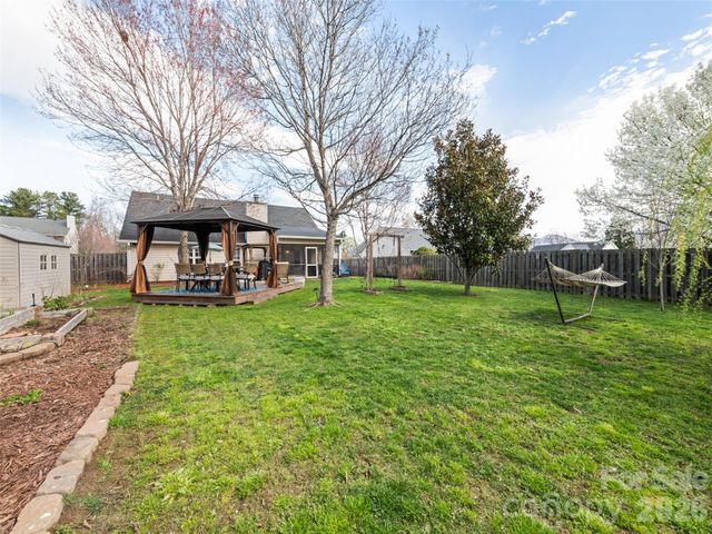 922 Woodhill Drive, Fletcher, NC 28732