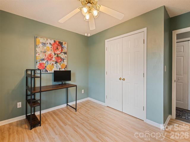 922 Woodhill Drive, Fletcher, NC 28732