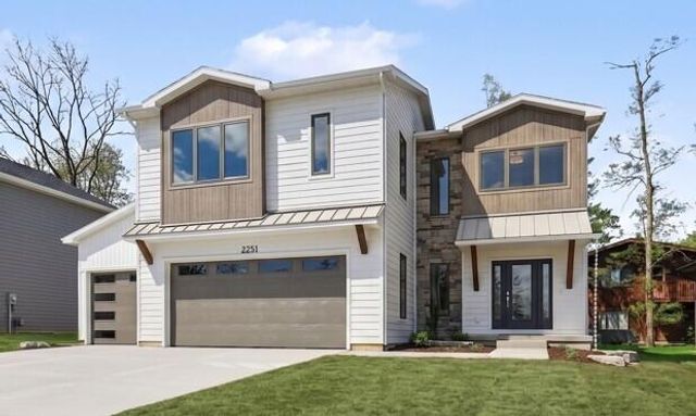 2329 Elinor Lane, Grand Rapids, MI 49506