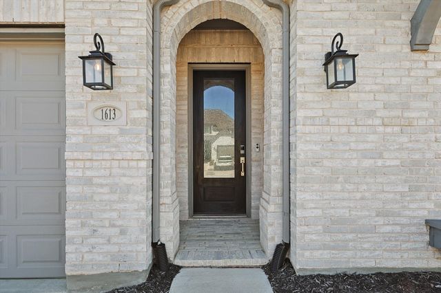 1613 Chickadee Drive, Argyle, TX 76226