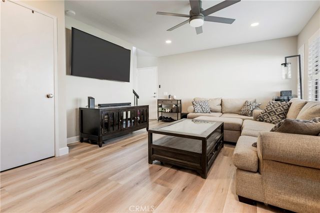 25885 Trabuco 213, Lake Forest, CA 92630