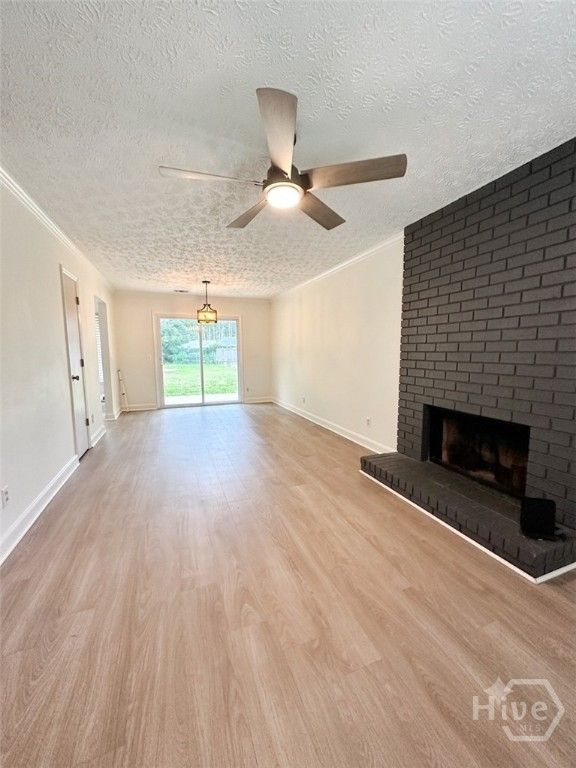 Image 5 of property listing at 174 Sterling Creek Drive, Richmond Hill, GA 31324