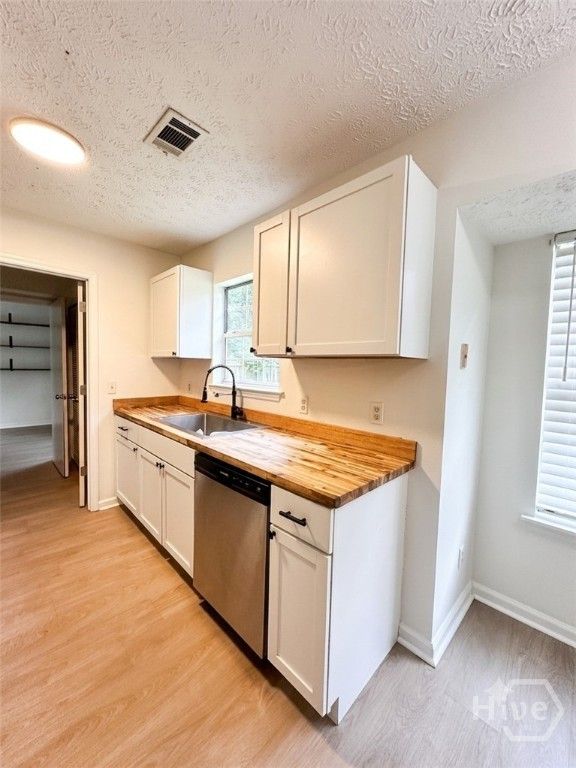 Image 9 of property listing at 174 Sterling Creek Drive, Richmond Hill, GA 31324