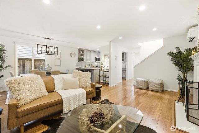 3535 NE 89th Street, Seattle, WA 98115