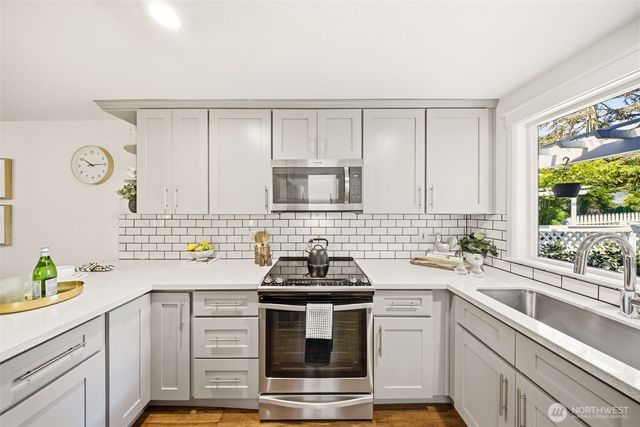 3535 NE 89th Street, Seattle, WA 98115