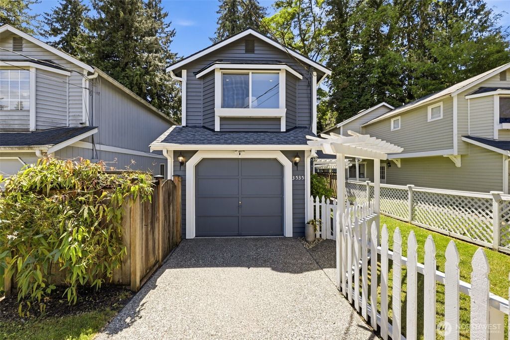 3535 NE 89th Street, Seattle, WA 98115
