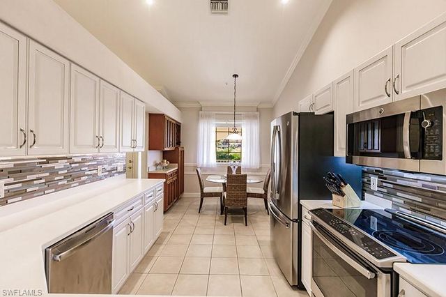 8135 Celeste DR # 4218, Naples, FL 34113