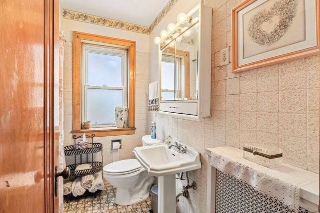 4446 N Lowell Avenue, Chicago, IL 60630