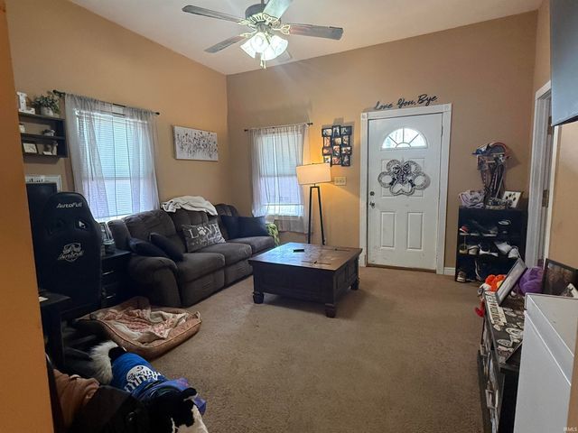 1527 S Ribble Avenue, Muncie, IN 47302